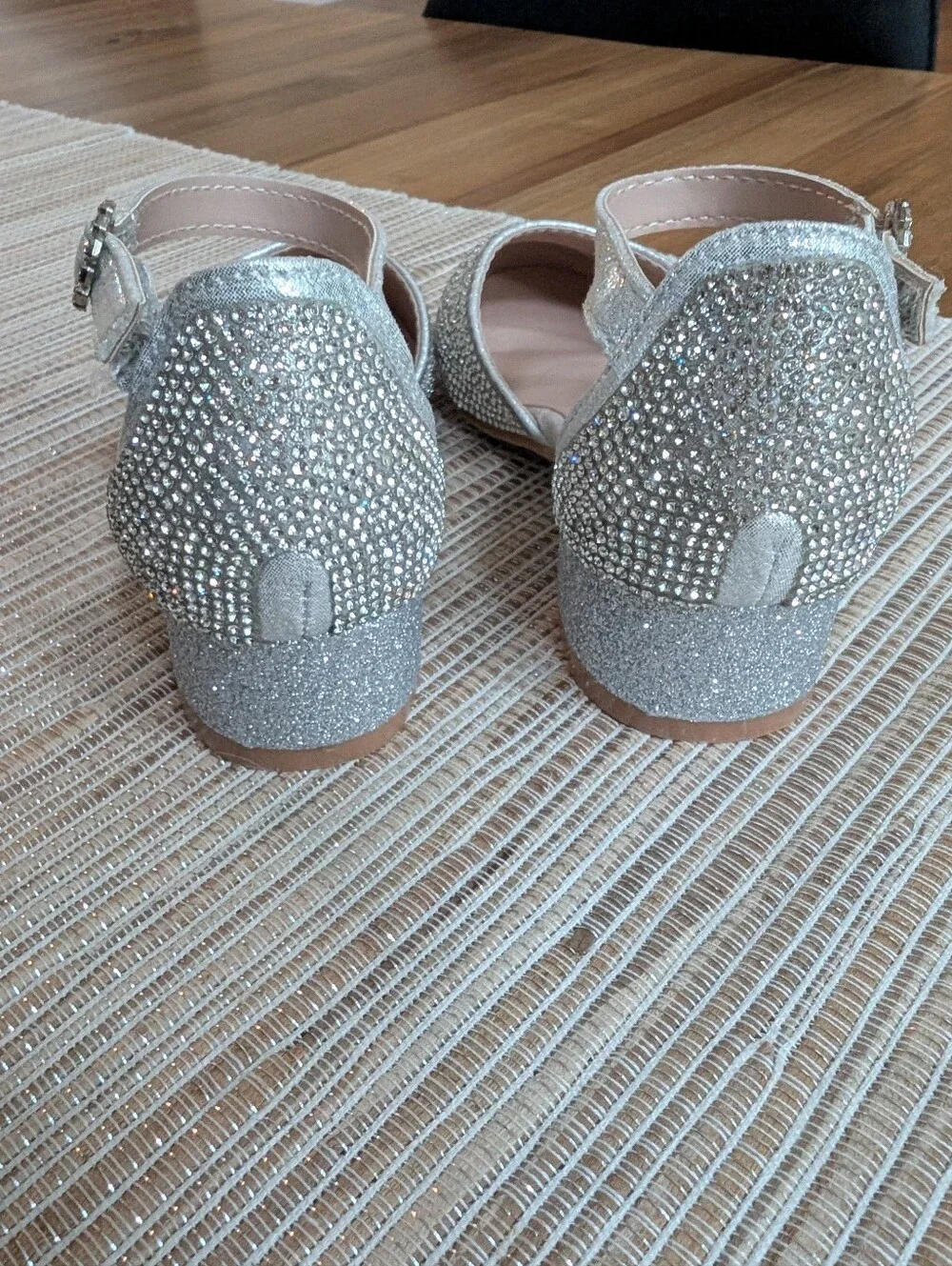 Badgley Mischka Girls Silver Rhinestone Heels Sz 10